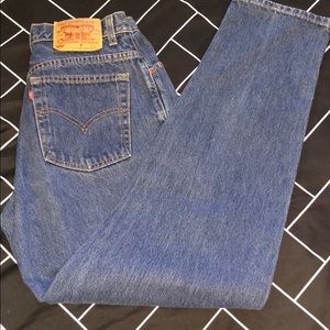 High waisted Levi’s mom jeans